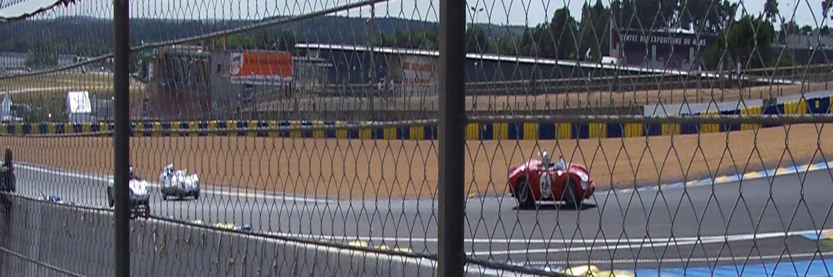 image-pose-borne-de-recharge-irve-le-mans.webp Image Pose borne de recharge IRVE Le Mans