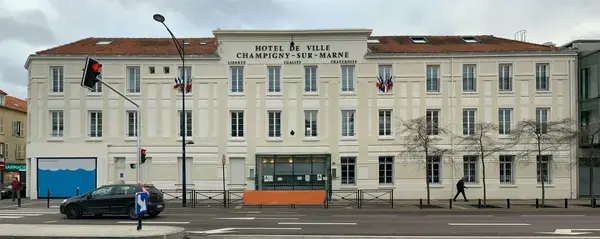 Borne de Recharge Rapide Pose borne de recharge IRVE Champigny-sur-Marne