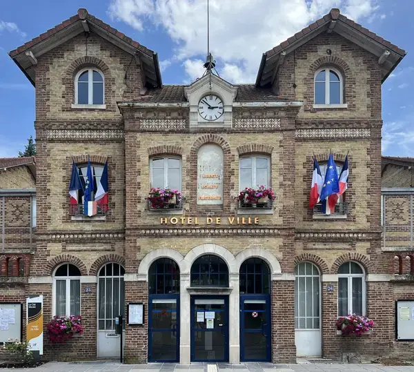 Borne de Recharge Rapide Pose borne de recharge IRVE Noisiel